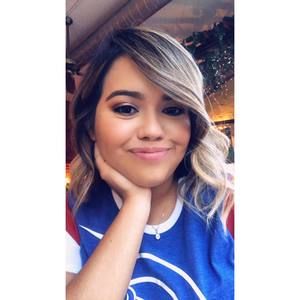 Meet your Posher, Claudia